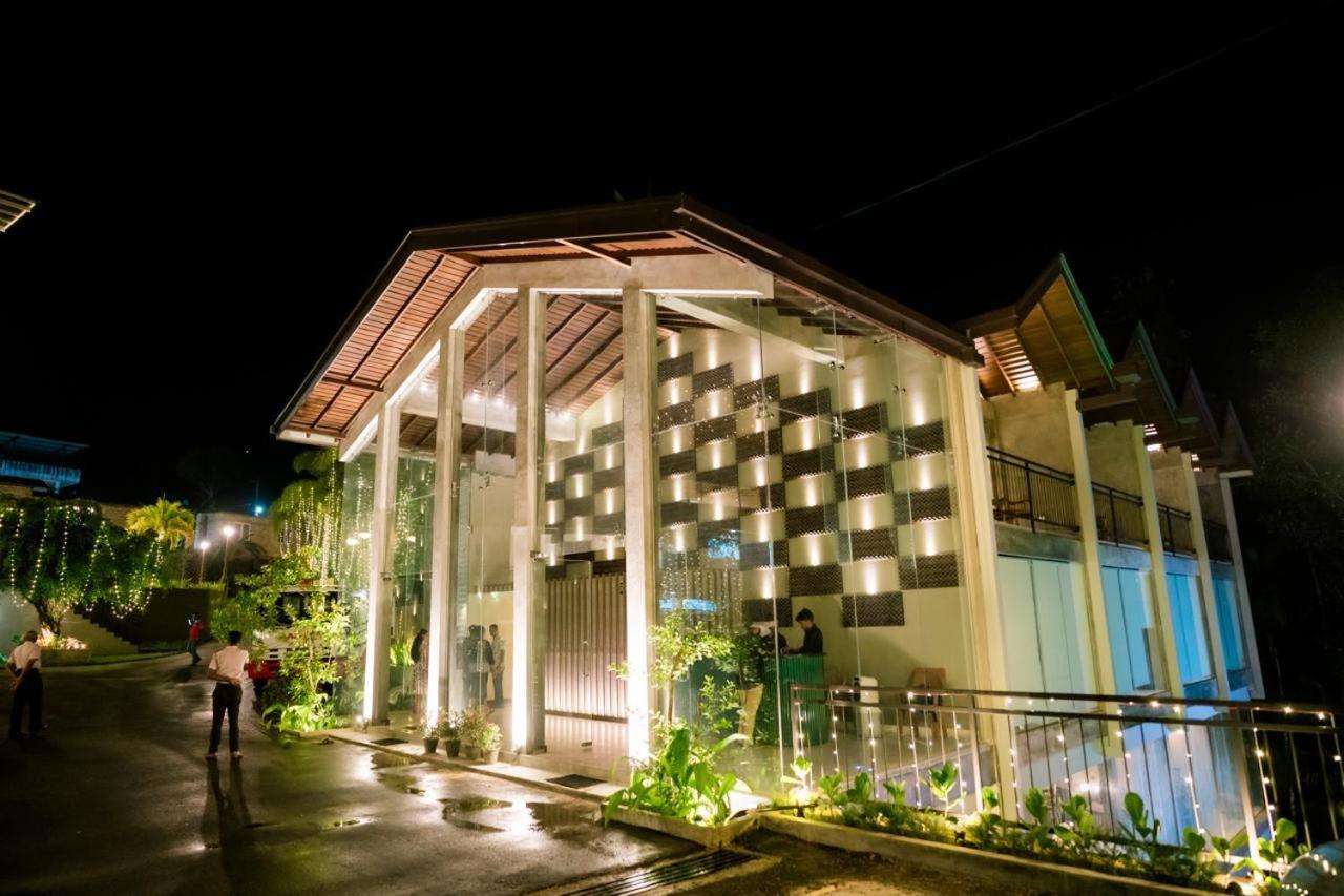 Hotel Grand Amanee Ratnapura Exterior foto